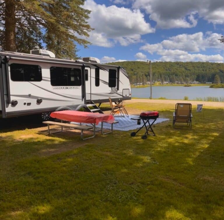Amr Terrestrial Rv On Lake3
